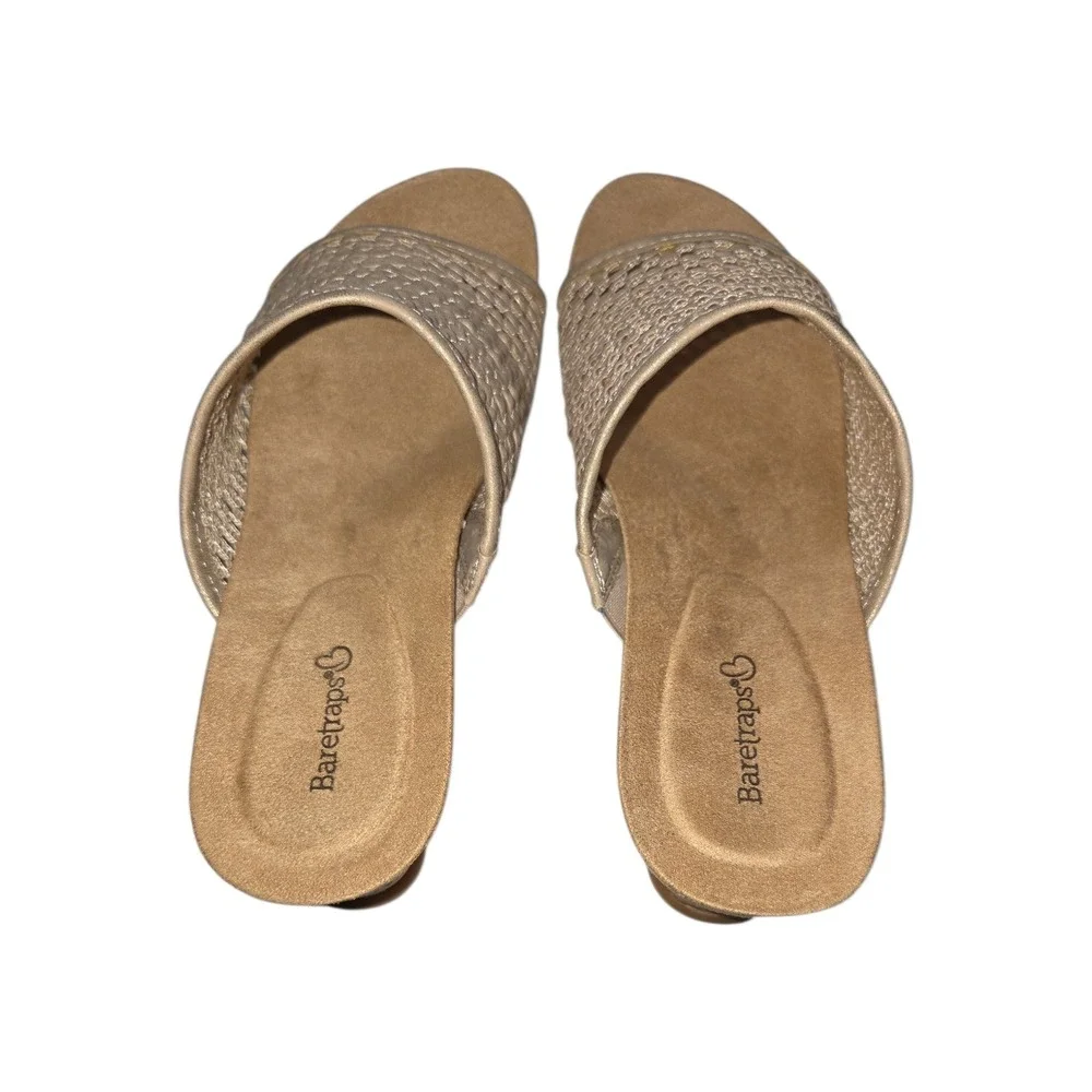 Baretraps Flossey Soft Gold Woven Wedge Sandals Womens 7.5 W Wide BT26520
